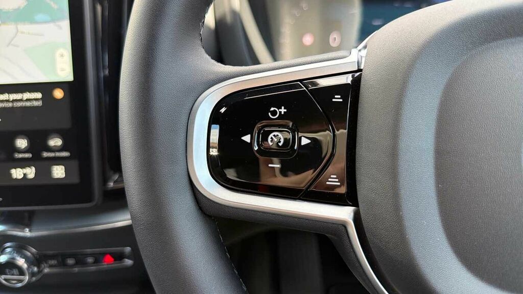 Volvo XC60 Plus Blue #21