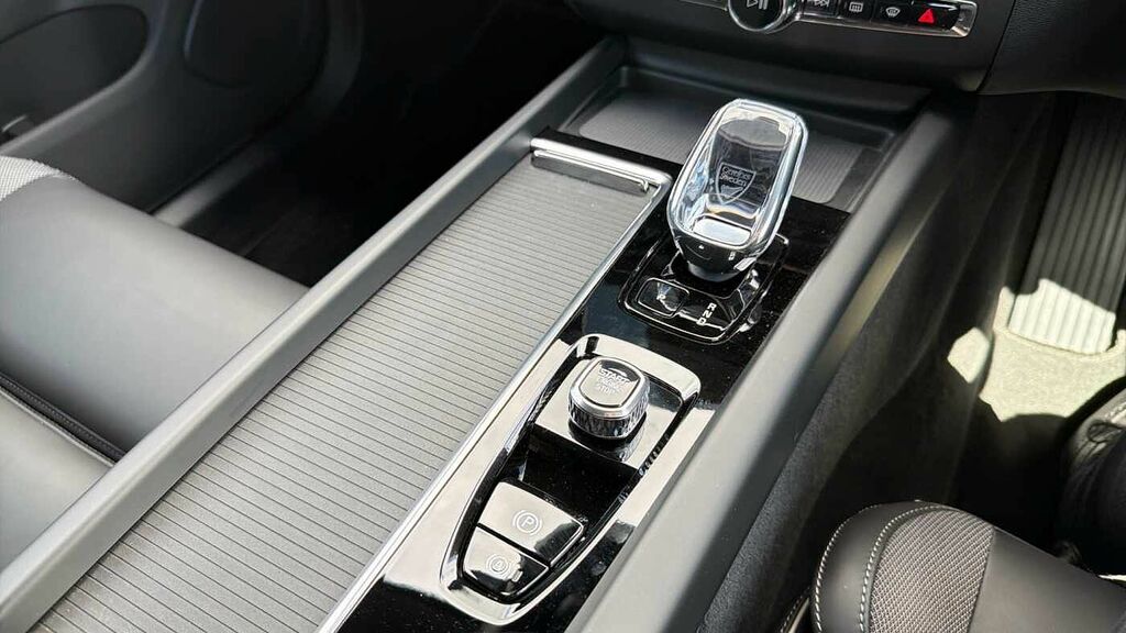 Volvo XC60 Plus Blue #26