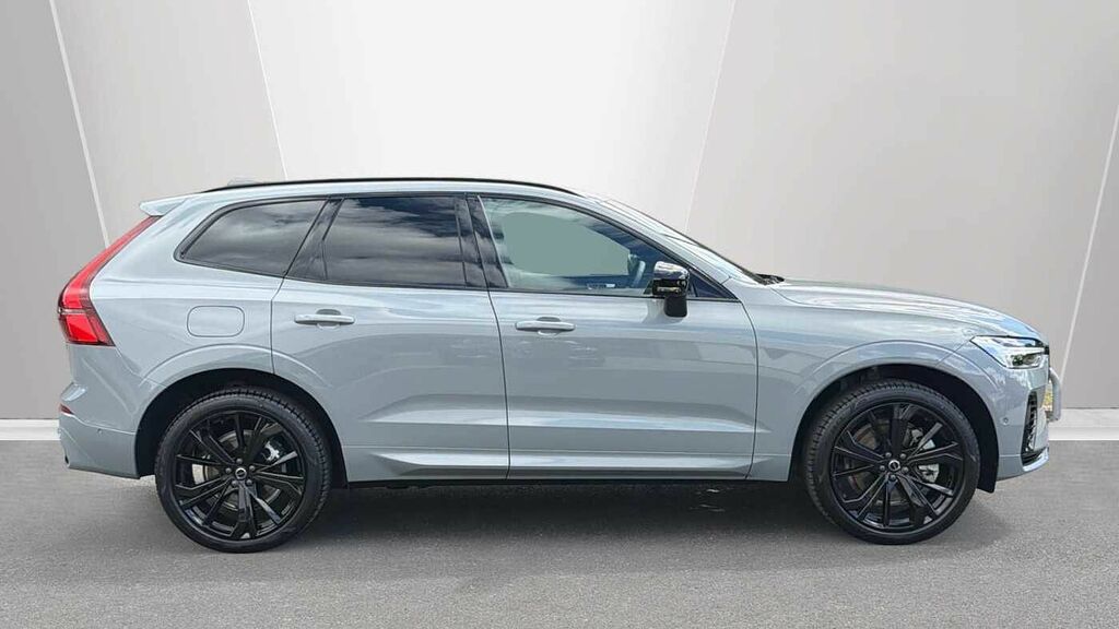 Volvo XC60 Plus Blue #3