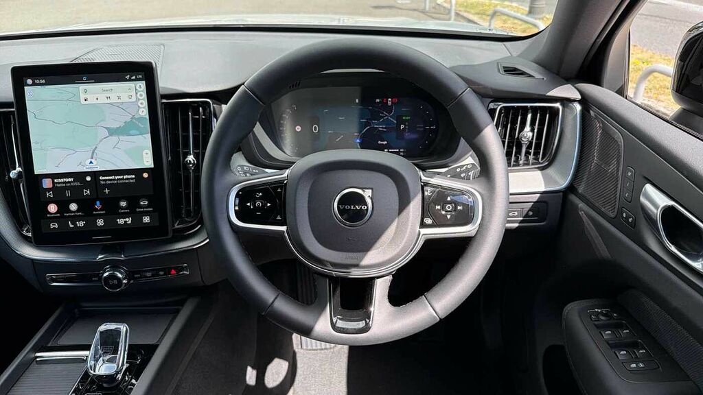 Volvo XC60 Plus Blue #10