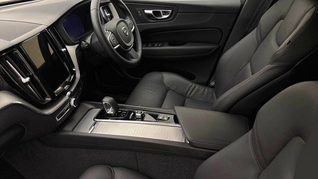 Volvo XC60 2.0 B5p Core Awd Geartronic Black #6