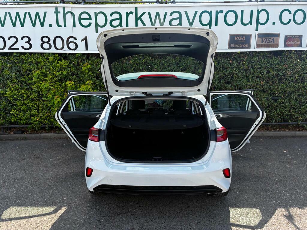 Kia Ceed 1.6 Crdi Eco 2 Euro 6 S S RK19VYF White #2