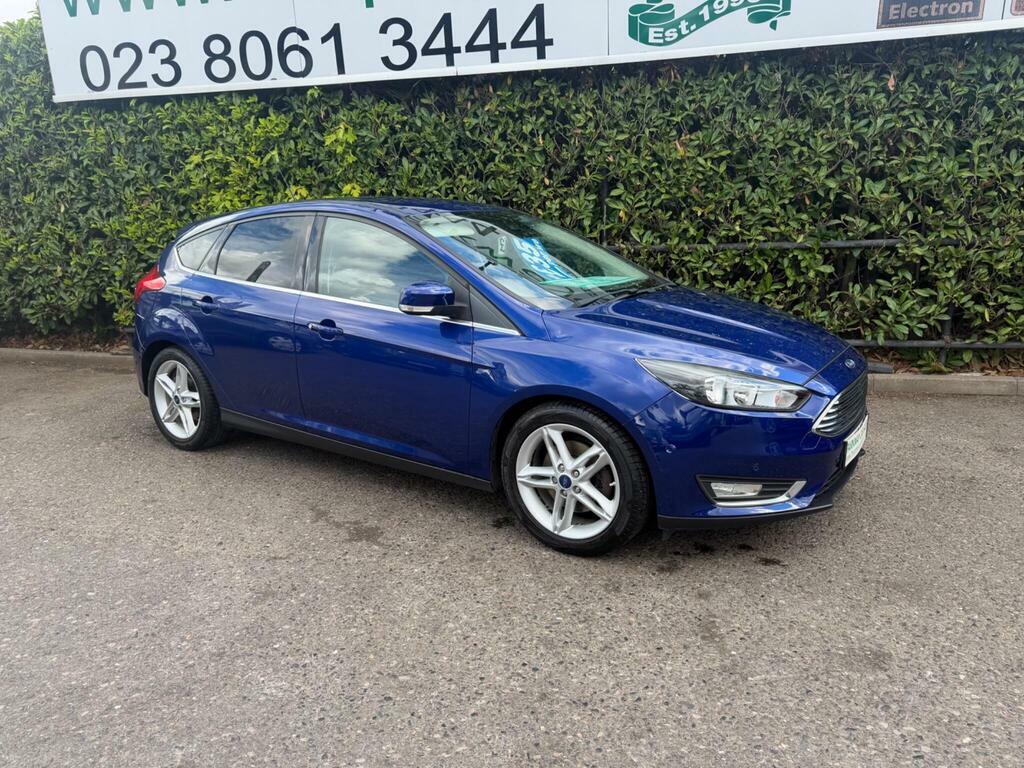 Ford Focus 1.5T Ecoboost Titanium Euro 6 S S Blue