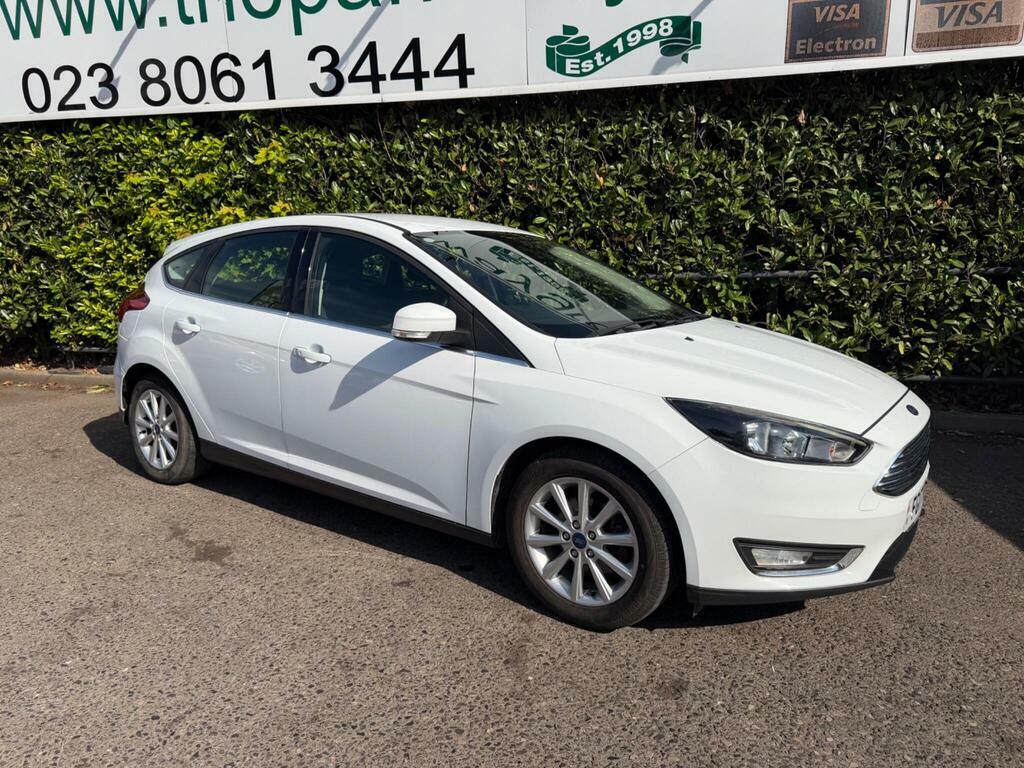 Ford Focus 1.0T Ecoboost Titanium Euro 6 S S White