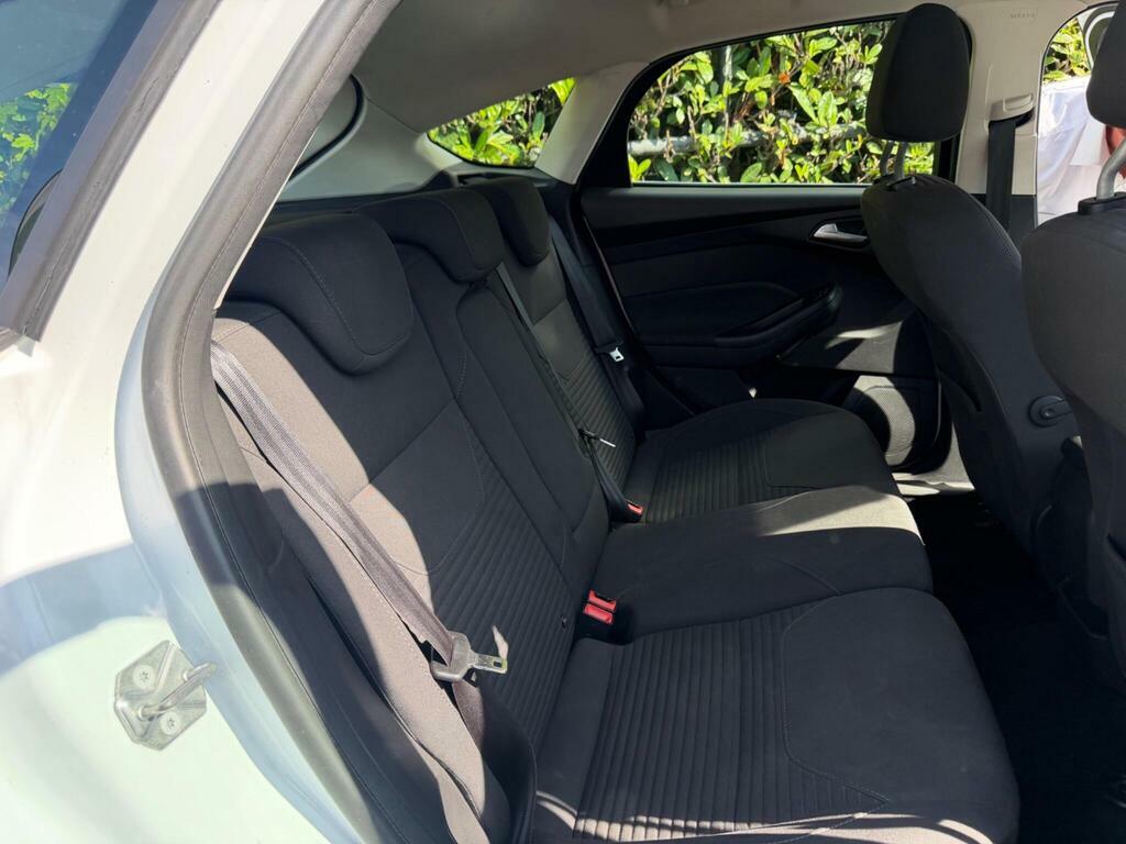 Ford Focus 1.0T Ecoboost Titanium Euro 6 S S White #5