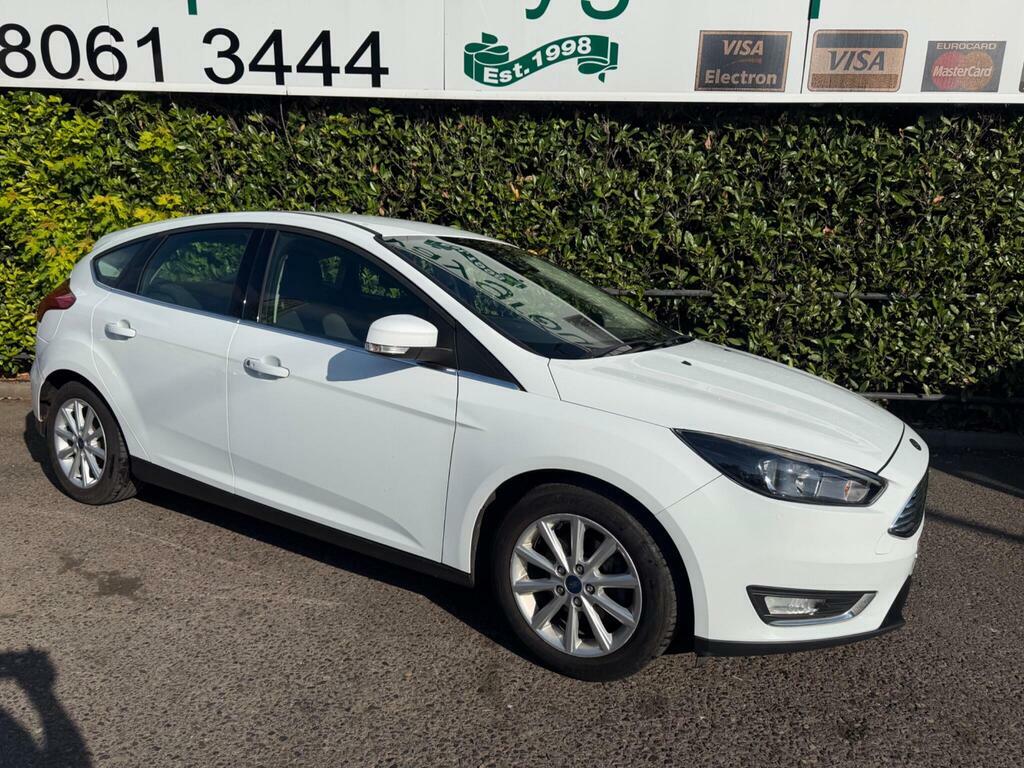 Ford Focus 1.0T Ecoboost Titanium Euro 6 S S White