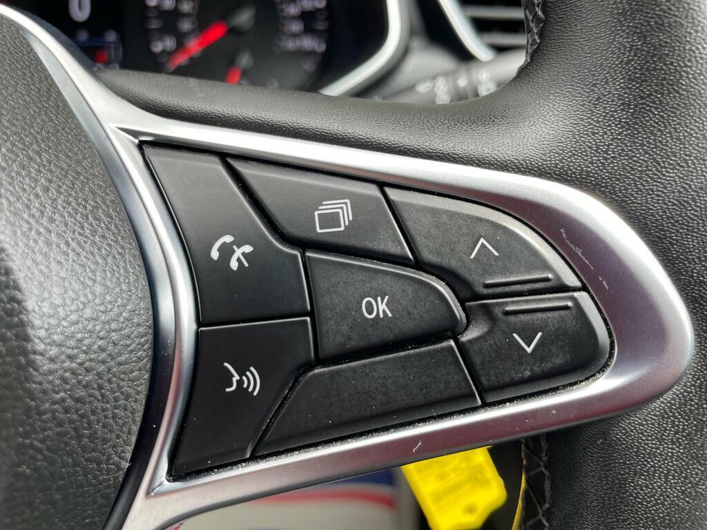 Renault Clio 1.6 E-tech Hybrid 140 Launch Edition White #5