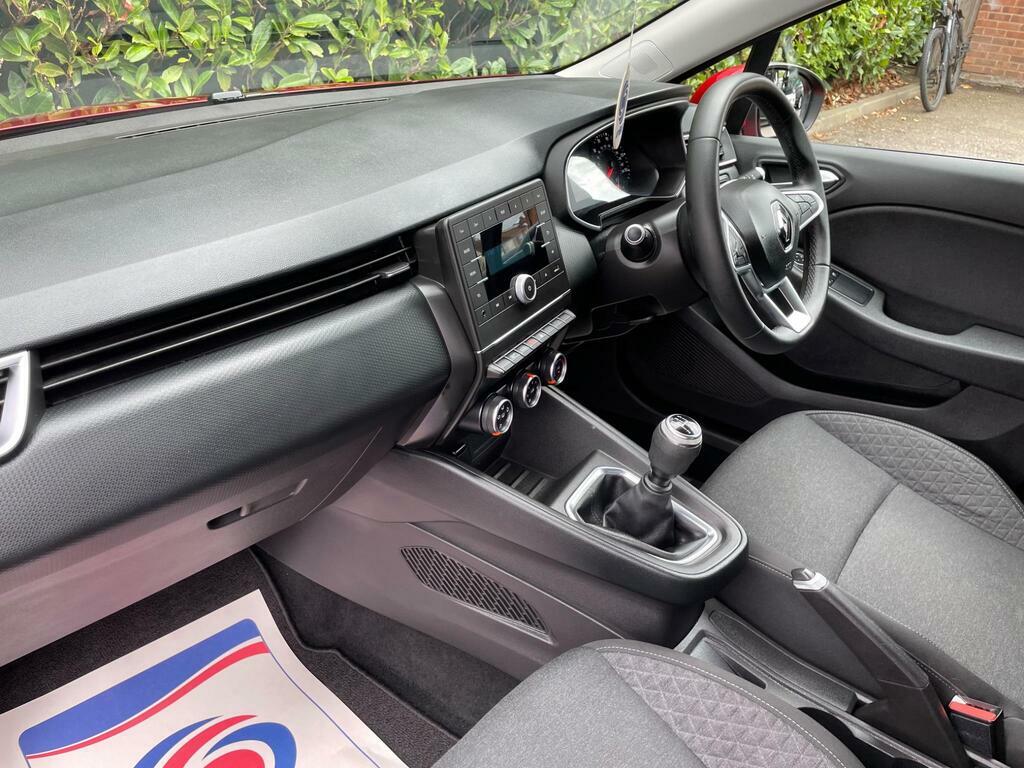 Renault Clio 1.6 E-tech Hybrid 140 Launch Edition White #10