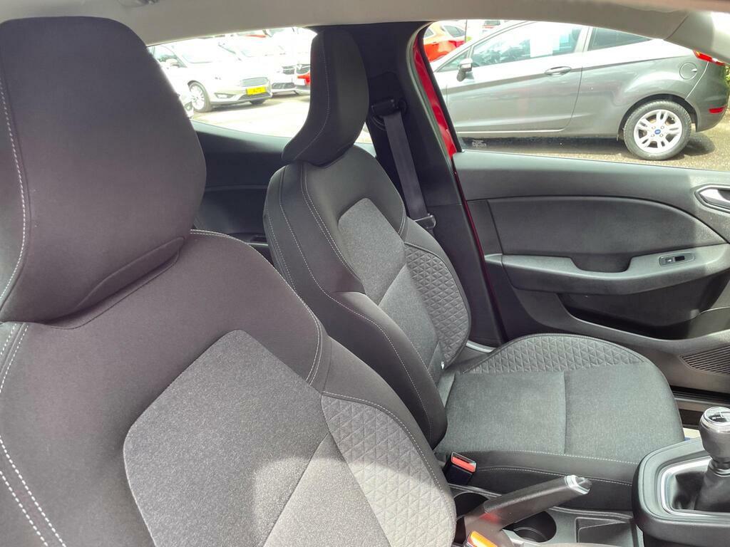 Renault Clio 1.6 E-tech Hybrid 140 Launch Edition White #9