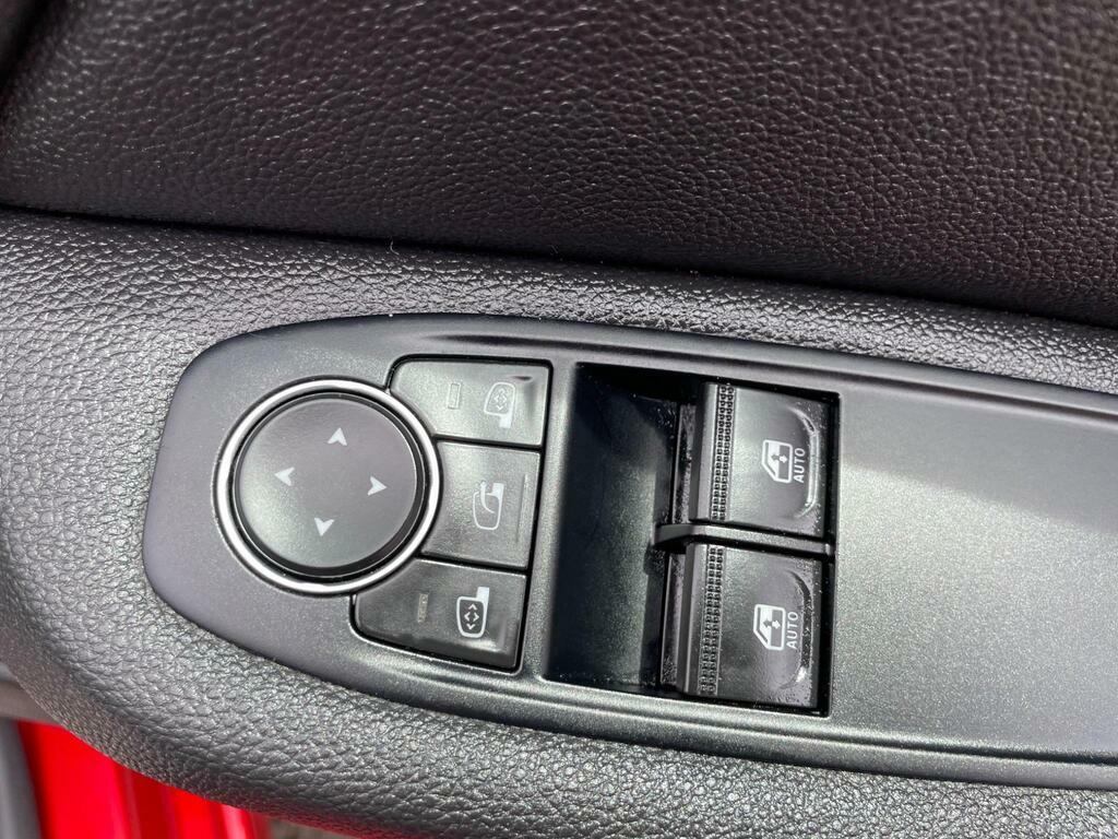 Renault Clio 1.6 E-tech Hybrid 140 Launch Edition White #25