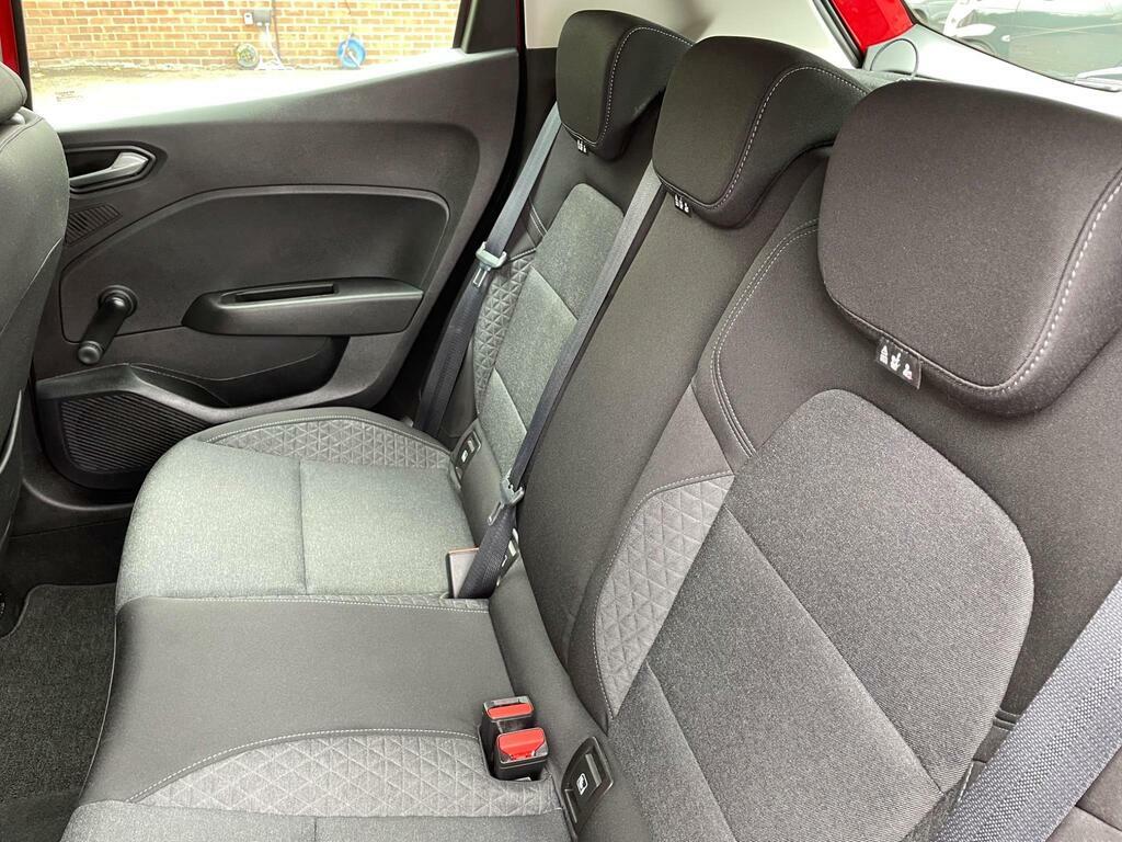 Renault Clio 1.6 E-tech Hybrid 140 Launch Edition White #14