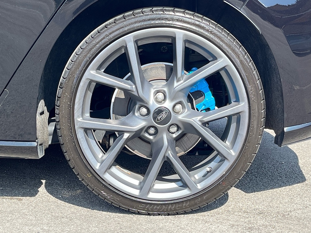 Ford Focus Hatchback AV22RKN Black