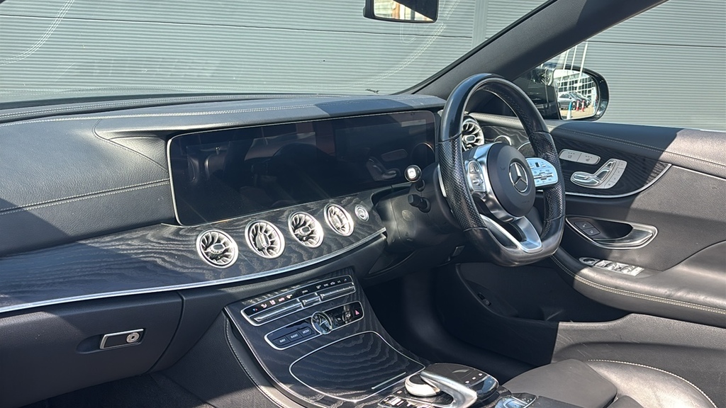 Mercedes-Benz E Class E400d 4Matic Amg Line Premium 9G-tronic 340 P LR70MZN Black #2