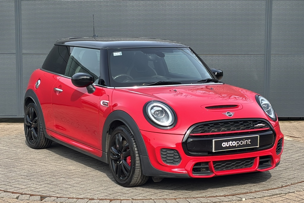 Mini Hatch 2.0 Jcw II Comfortnav Pack 8 Speed YG70YLA Red