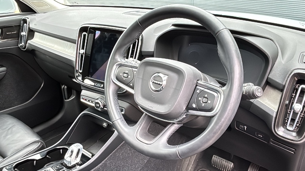 Volvo XC40 2.0 B4p Inscription Pro Awd 0 Ps Silver #6