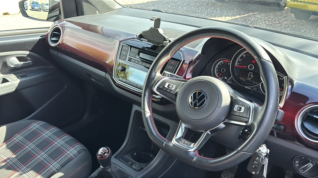 Volkswagen Up 1.0 115Ps Up Gti 115 Ps Black #6