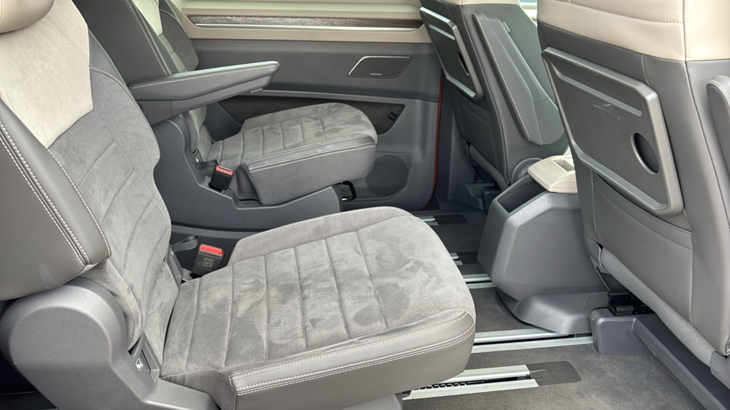 Volkswagen Multivan Life Grey #19