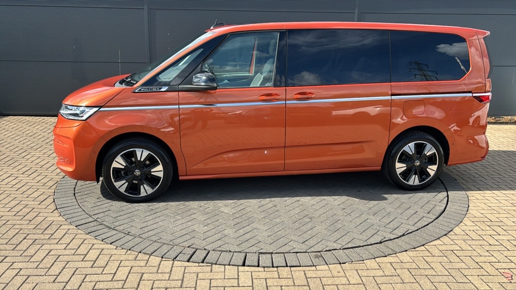 Volkswagen Multivan 2.0 Tdi Style Lwb Dsg 150 Ps Orange #4