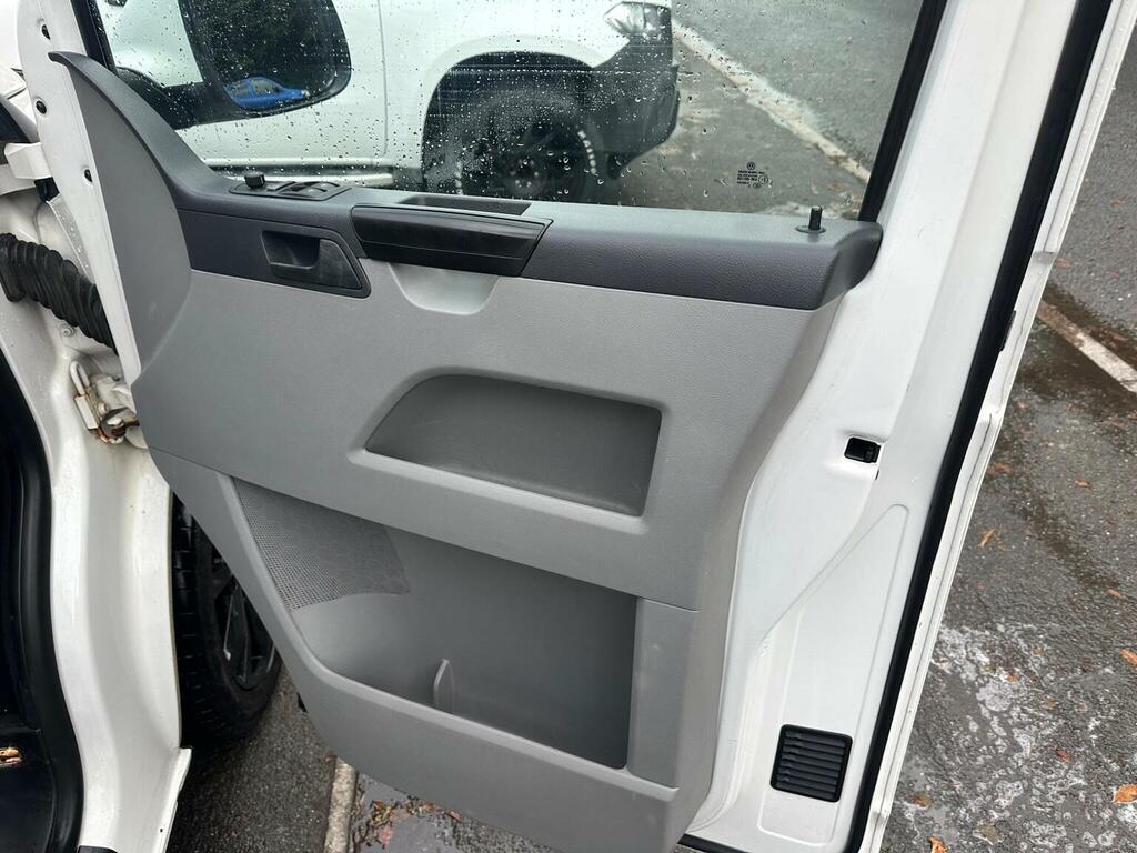 Volkswagen Transporter Shuttle Grey #10