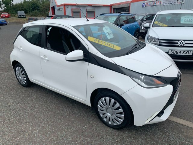 Toyota Aygo 2014 1.0 Vvt-i X-play Hatchback White