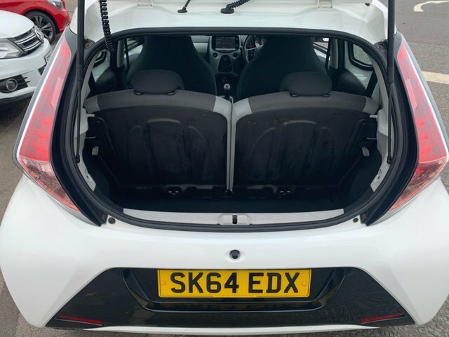 Toyota Aygo 2014 1.0 Vvt-i X-play Hatchback SK64EDX White #6