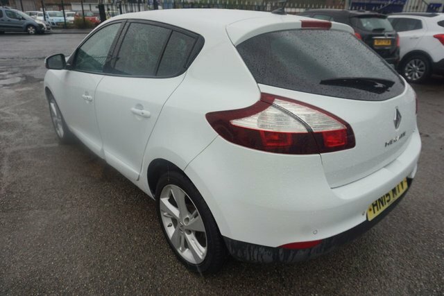 Renault Megane 2015 1.5 Dci Energy Dynamique Tomtom Hatchback HN15MTV White #5