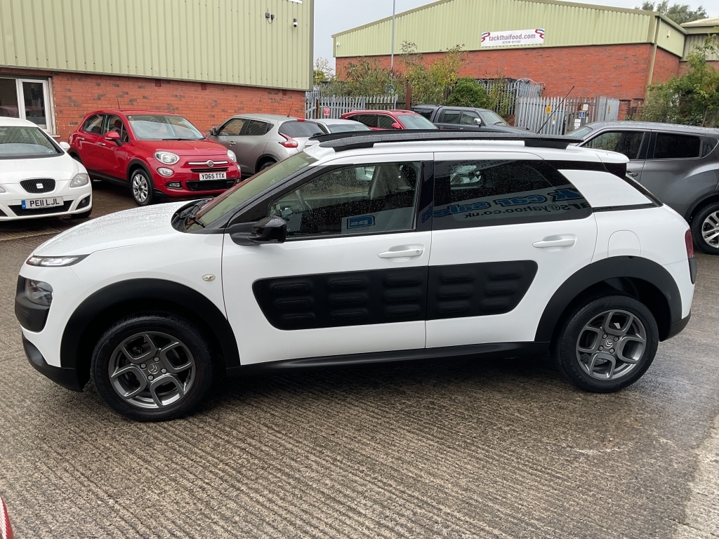 Citroen C4 Cactus Hatchback 1.6 Bluehdi Feel White #3