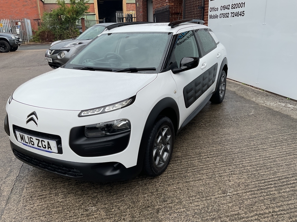 Citroen C4 Cactus Hatchback 1.6 Bluehdi Feel White #2
