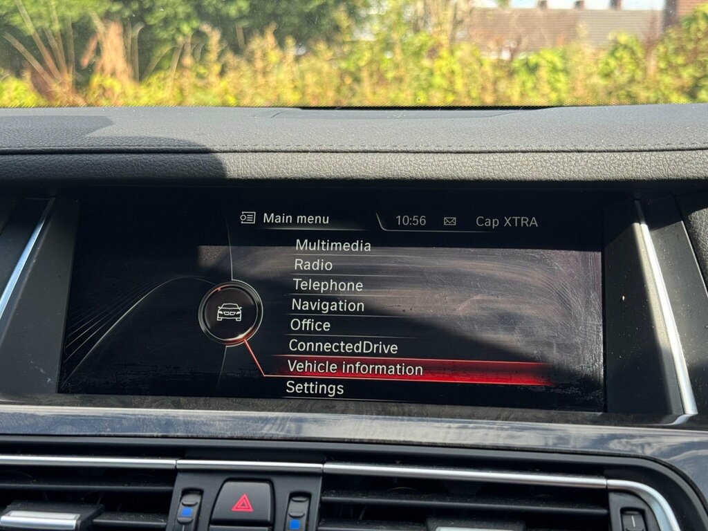 BMW 7 Series 3L Se Exclusive Silver #36