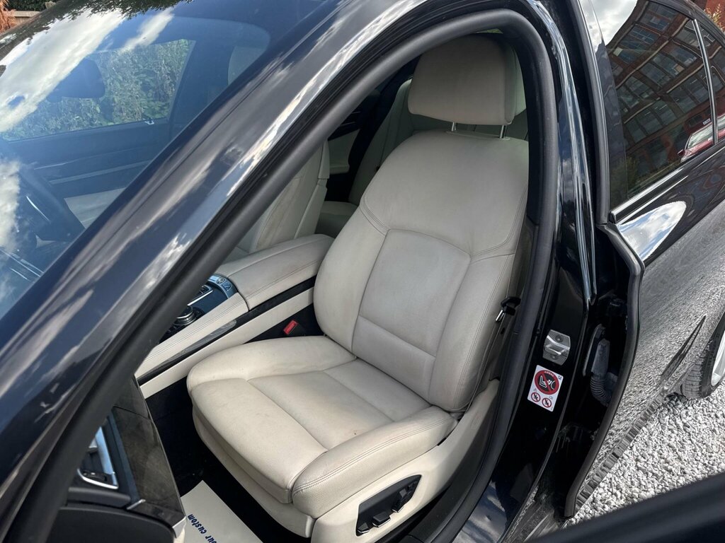 BMW 7 Series 3L Se Exclusive Silver #17
