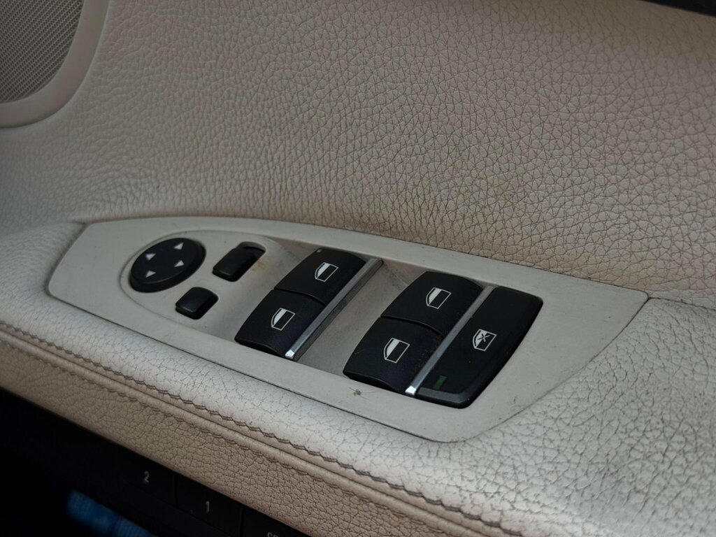 BMW 7 Series 3L Se Exclusive Silver #40