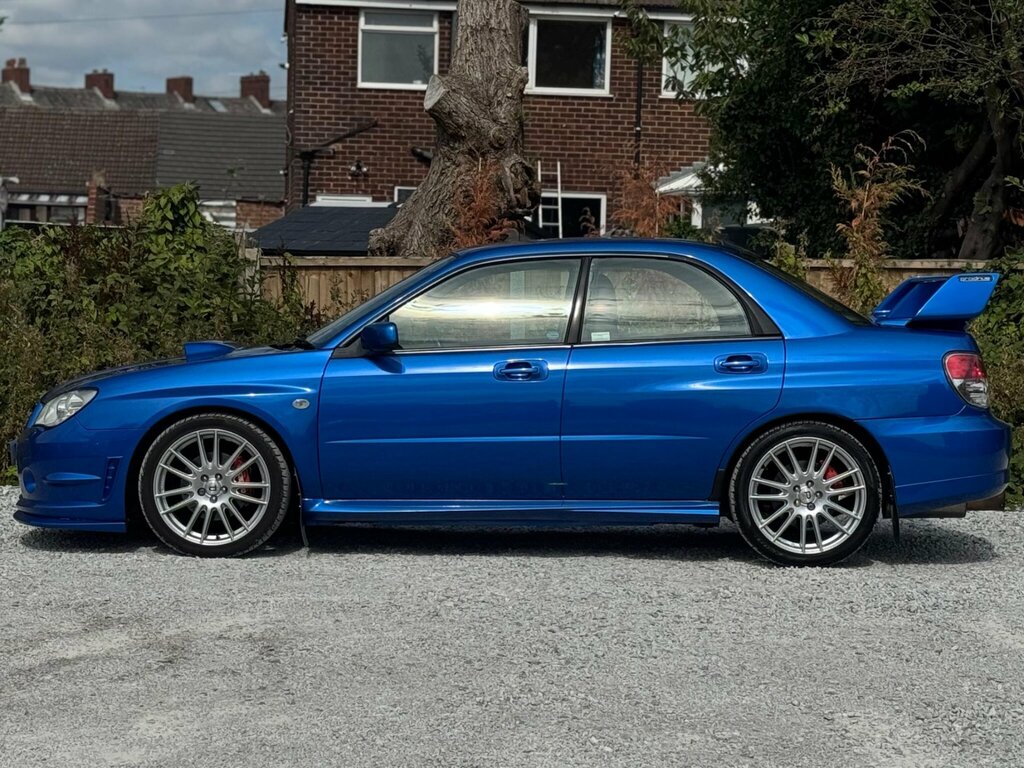 Subaru Impreza Hatchback Black #10