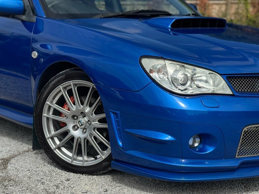 Subaru Impreza Hatchback Black #40