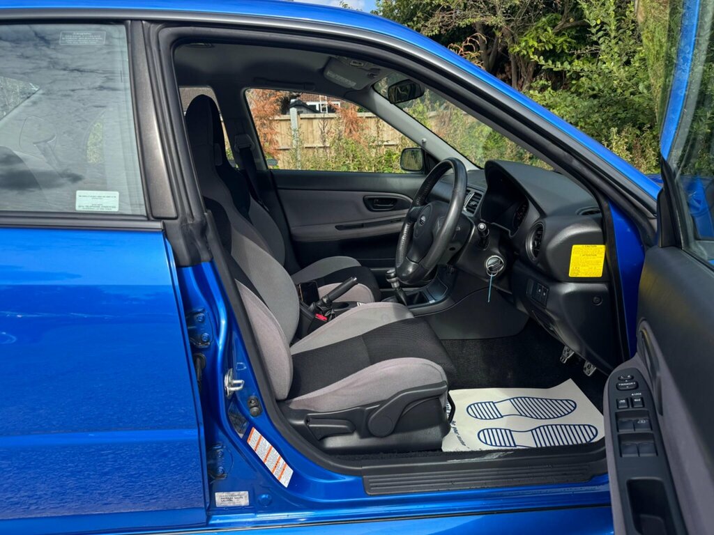 Subaru Impreza Hatchback Black #14