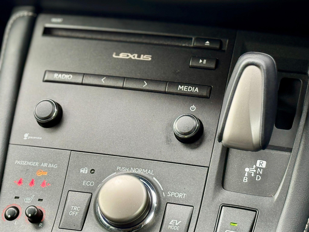 Lexus CT  White #25