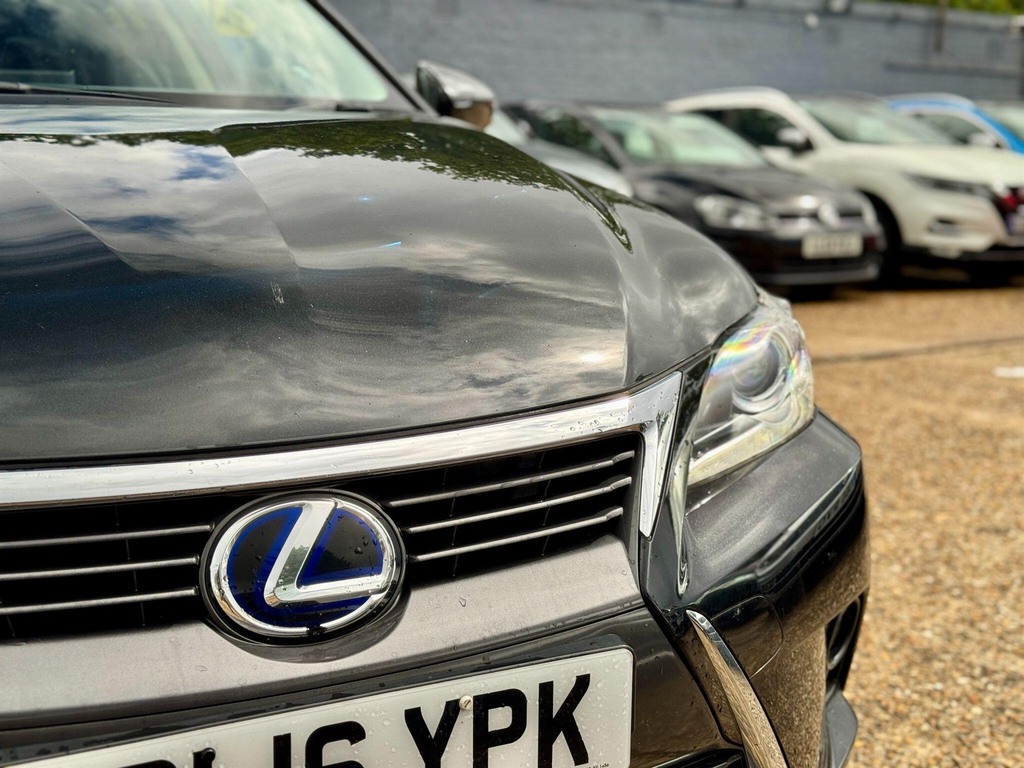 Lexus CT  White #14