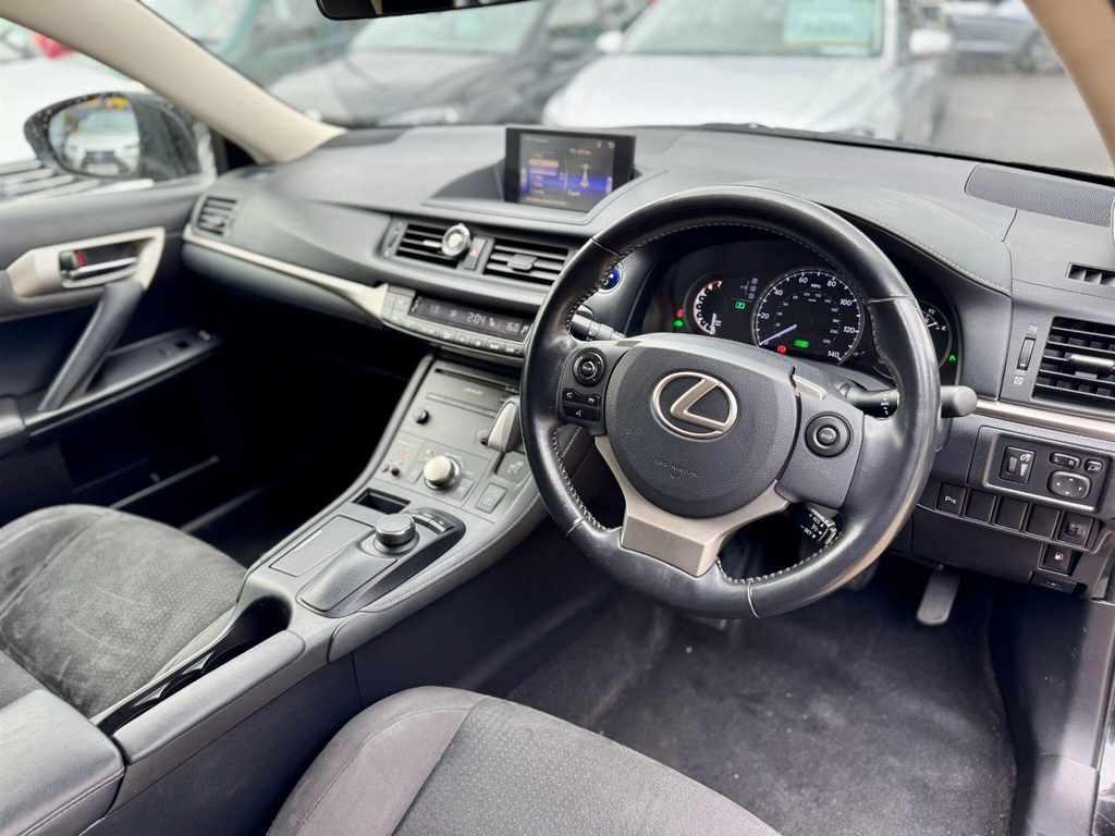 Lexus CT  White #27