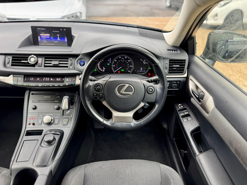Lexus CT  White #72