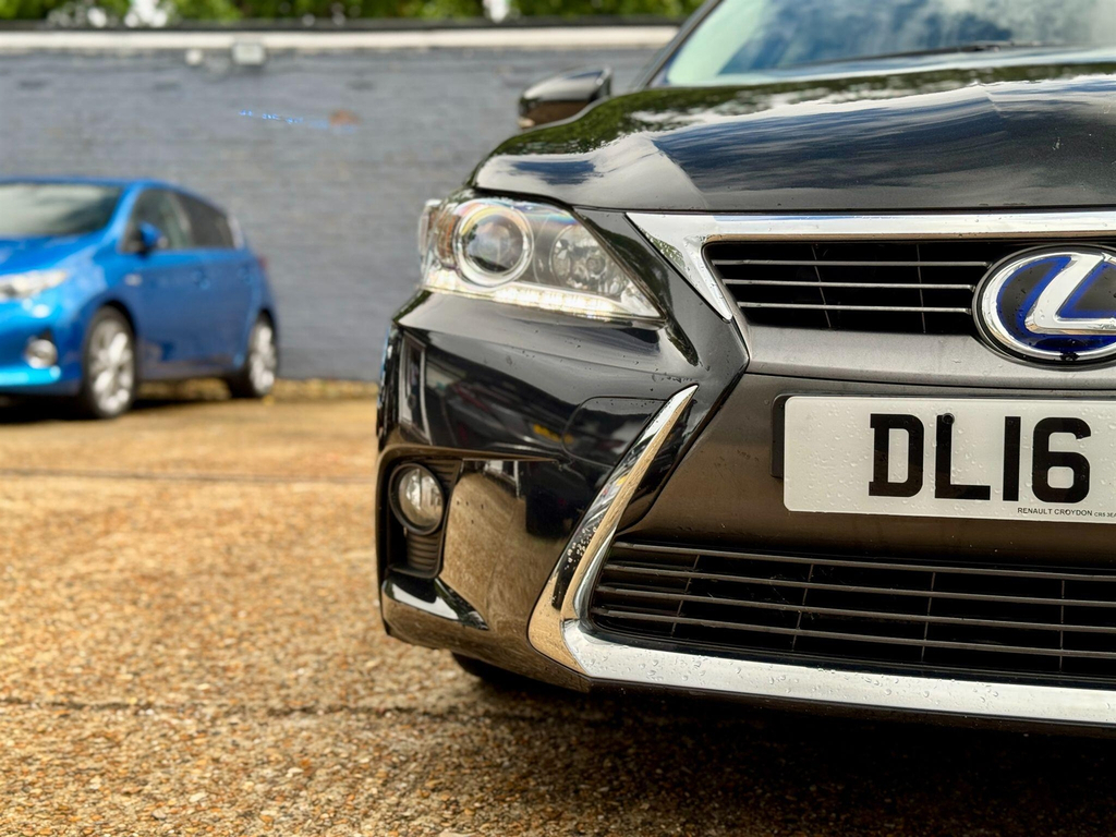 Lexus CT  White #16