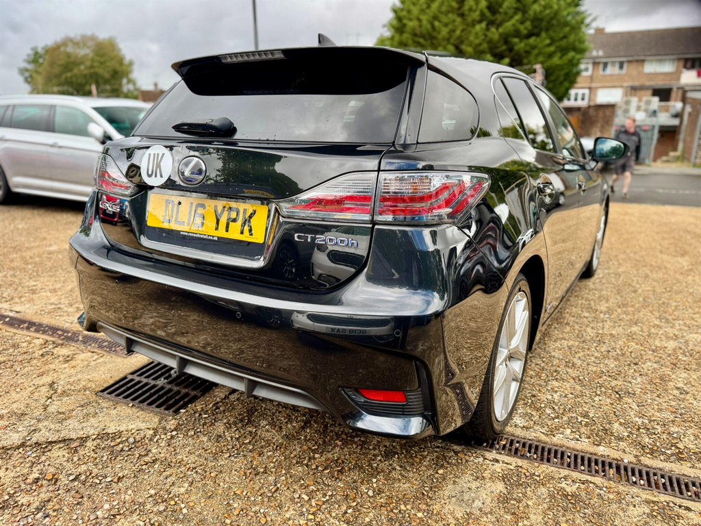 Lexus CT  White #19