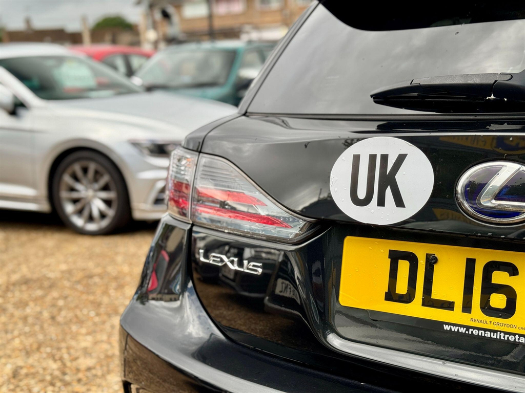 Lexus CT  White #68