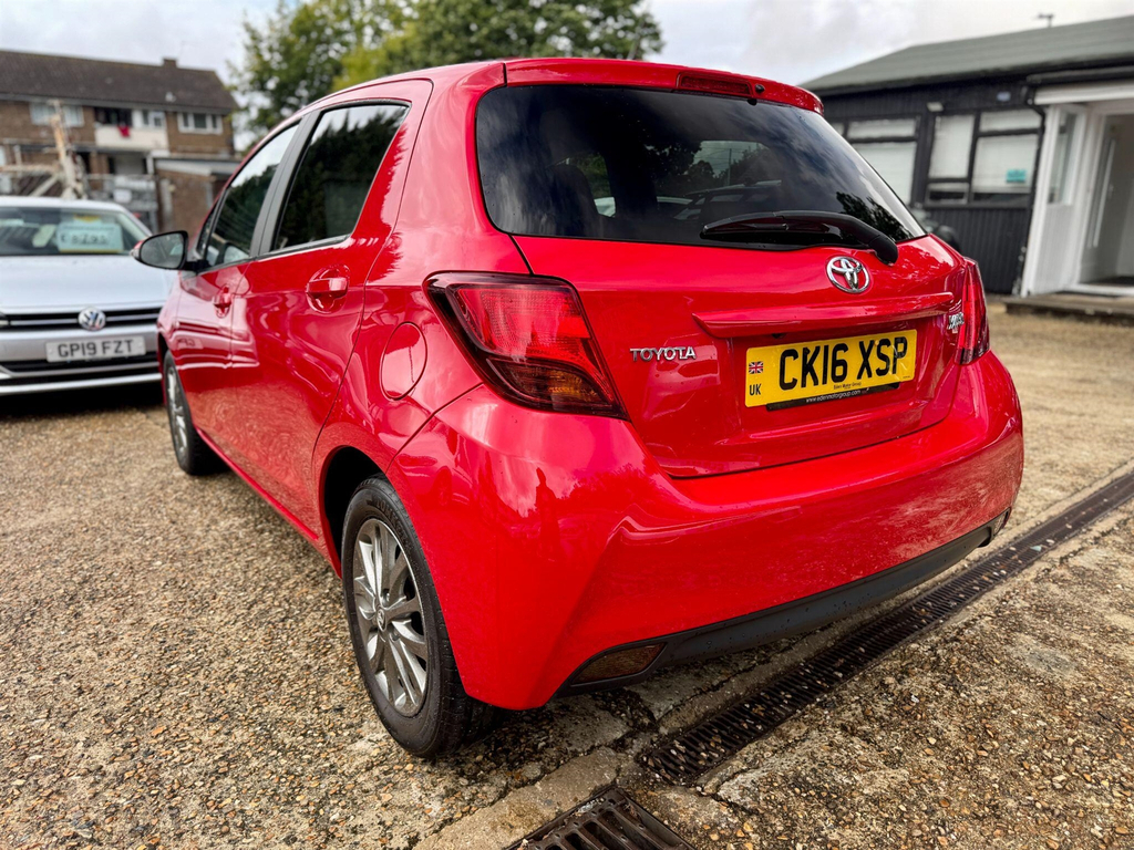 Toyota Yaris 1.33 Dual Vvt-i Icon Euro 6 Red #5