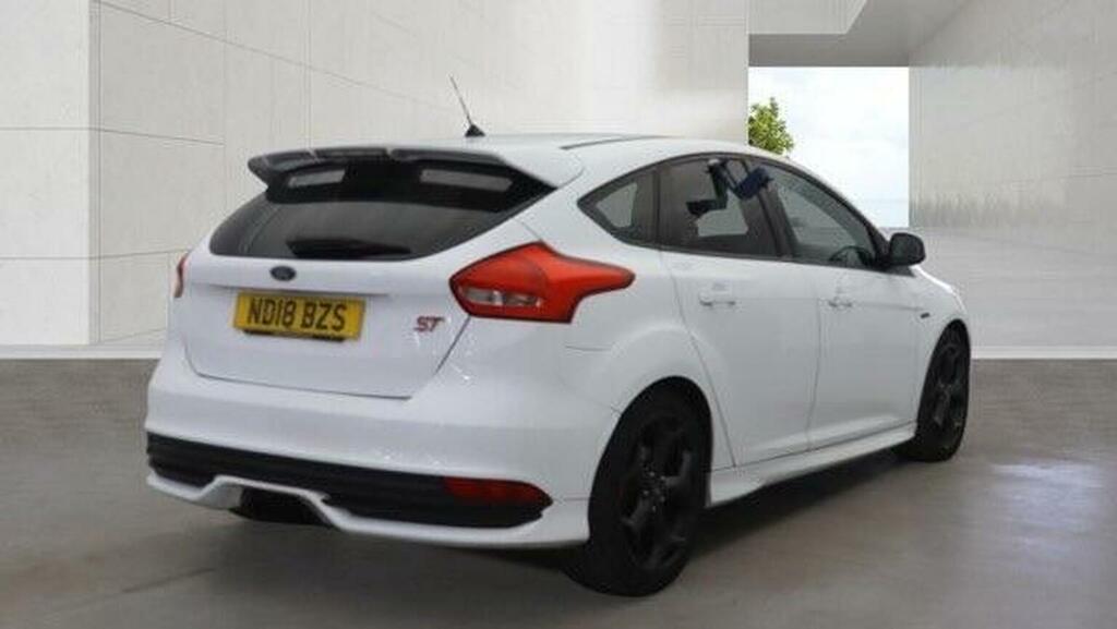 Ford Focus 2.0T Ecoboost St-2 Euro 6 Ss White #3
