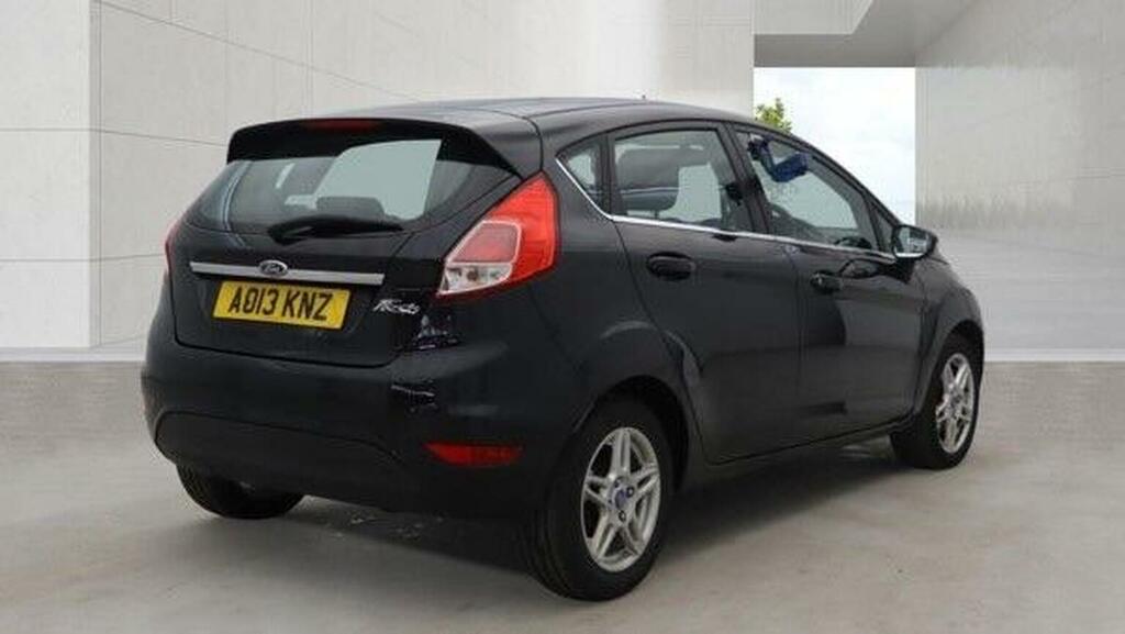 Ford Fiesta 1.6 Zetec Powershift Euro 5 Black #3