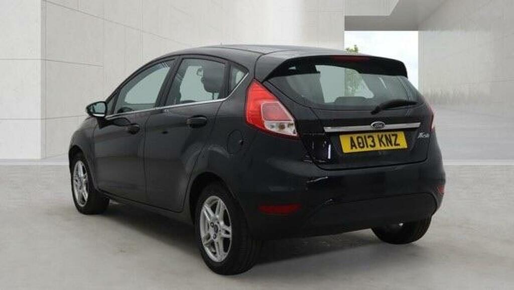 Ford Fiesta 1.6 Zetec Powershift Euro 5 Black #4