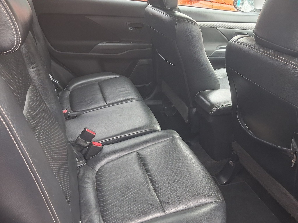 Mitsubishi Outlander 2.2 Di-d Gx3 Suv 4Wd Euro 6 Ss White #5