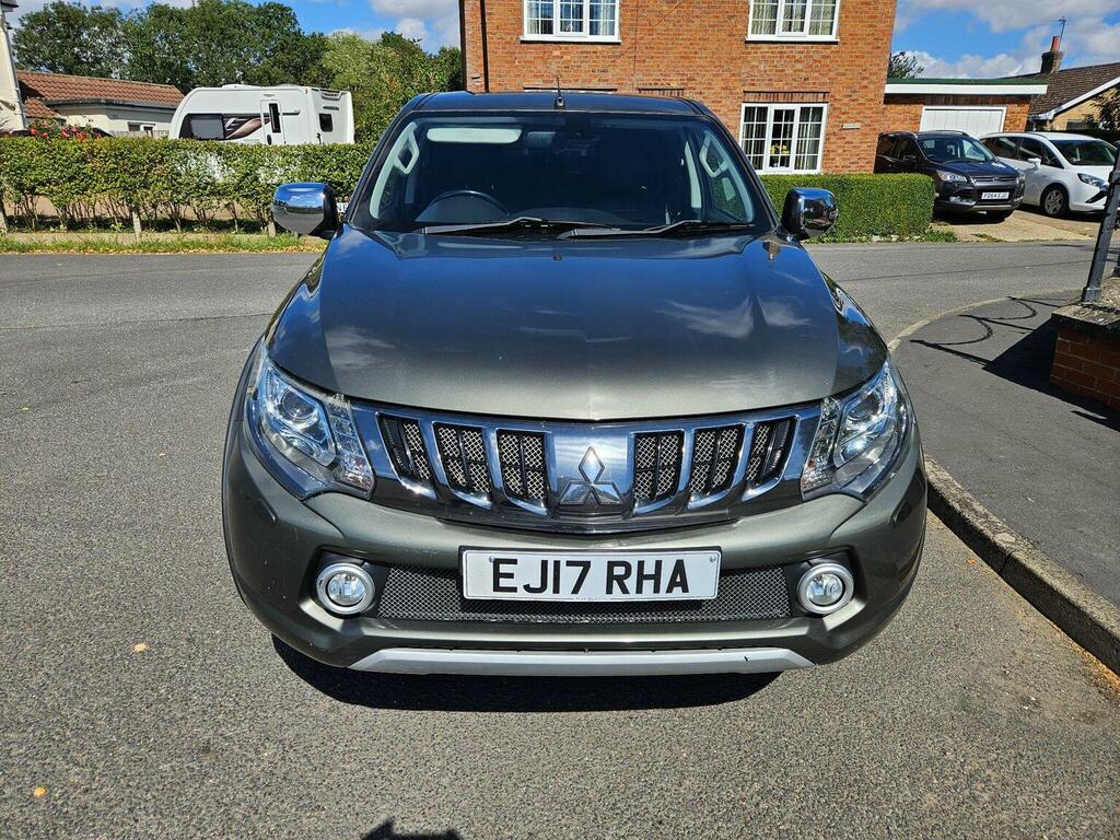 Mitsubishi L200 Pickup 2.4 Di-d Dc Barbarian 4Wd Euro 6 EJ17RHA Green #4