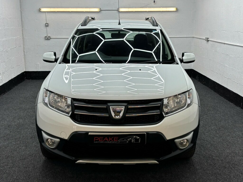 Dacia Sandero Stepway 0.9 Stepway Laureate Tce 90 PL16GXT White #3