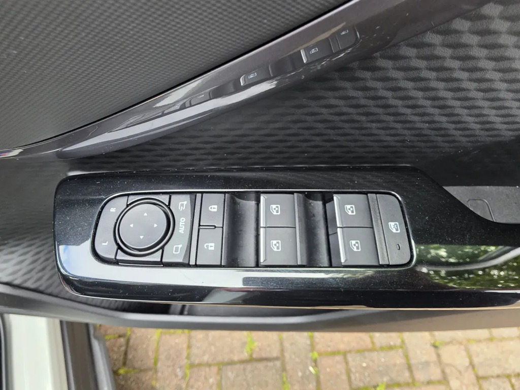 Suzuki  61Kwh Motion Blue #19