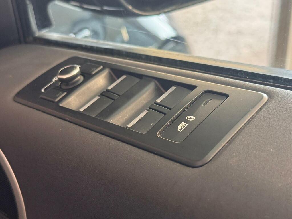 Land Rover Discovery Td4 Hse Black Black #28